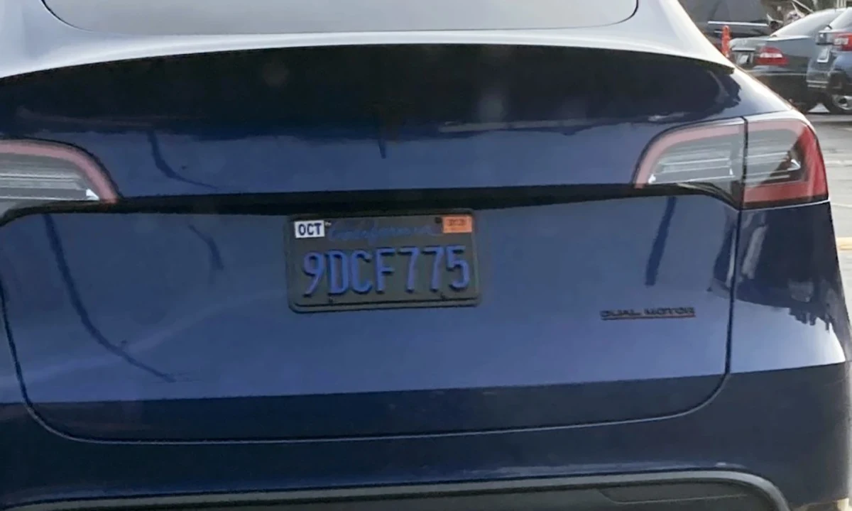 These trendy custom California license plates are illegal - Autoblog