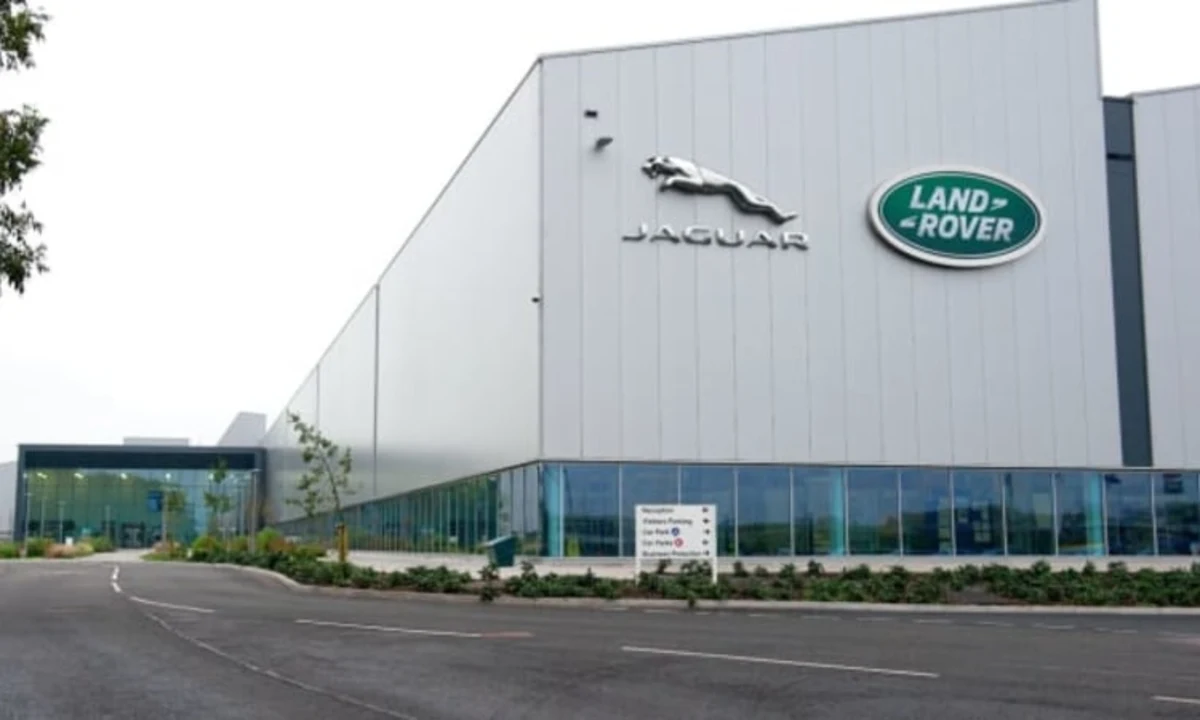 Jaguar opens new engine plant in the UK - Autoblog