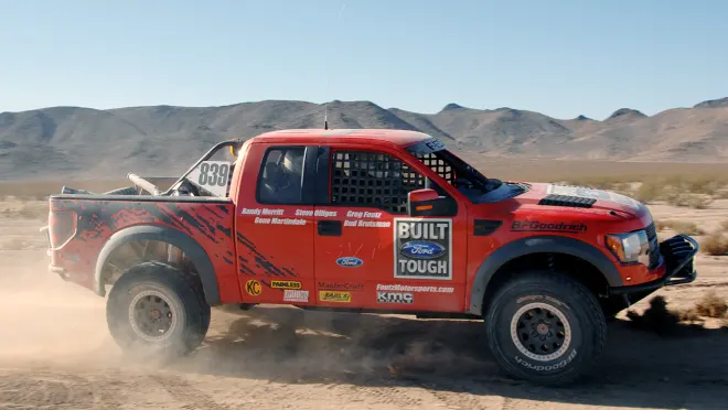  Camioneta de carrera SEMA SVT Raptor R para ingresar a Baja