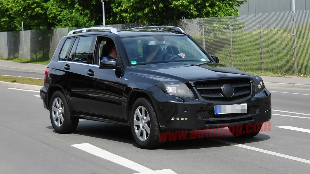 Spy Shots: Mercedes-Benz GLK