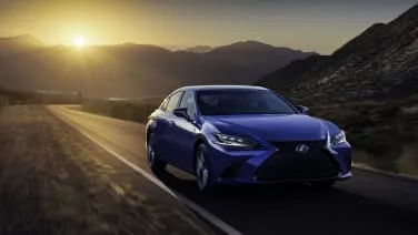 Lexus ES gets a tech-focused mid-cycle update for the 2022 model year