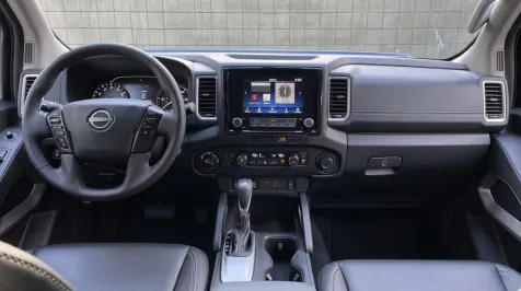 <h6><u>2022 Nissan Frontier Interior and Bed Review | Excellent, given the context</u></h6>