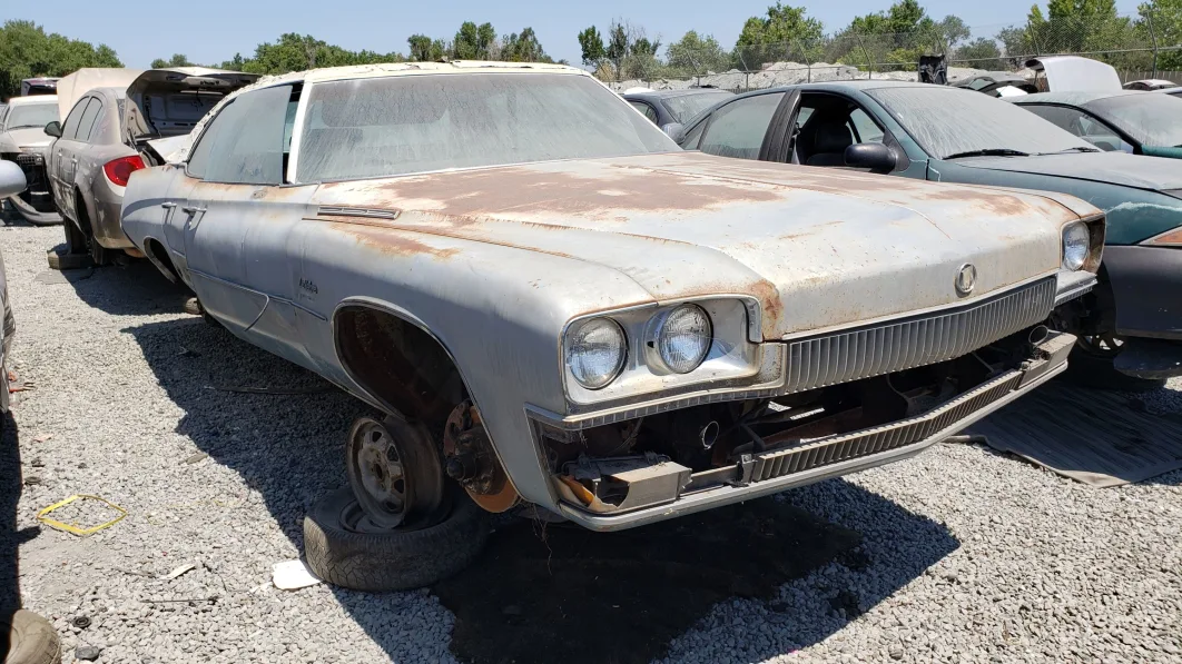 00 - 1973 Buick LeSabre in California wrecking yard - photo by Murilee Martin