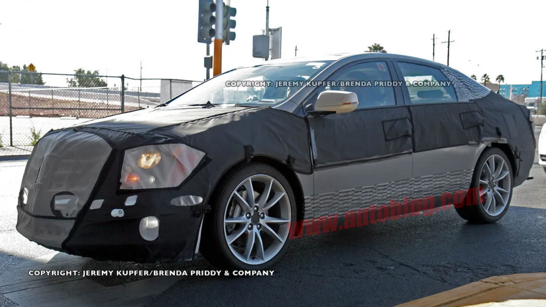 Cadillac XTS: Spy Shots