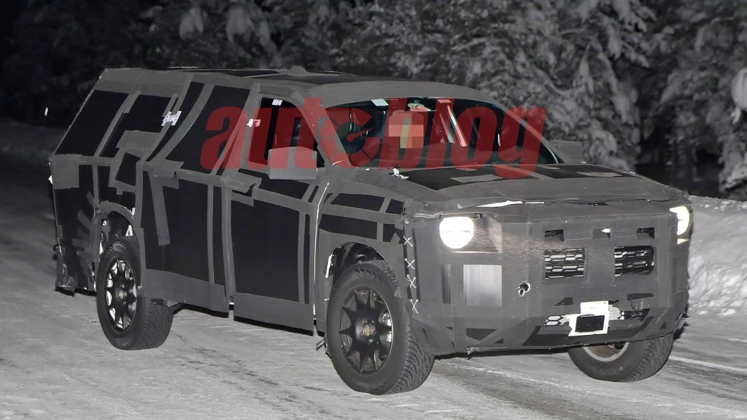 Ram 1200 caught in spy photos may preview the return of a U.S. Dakota