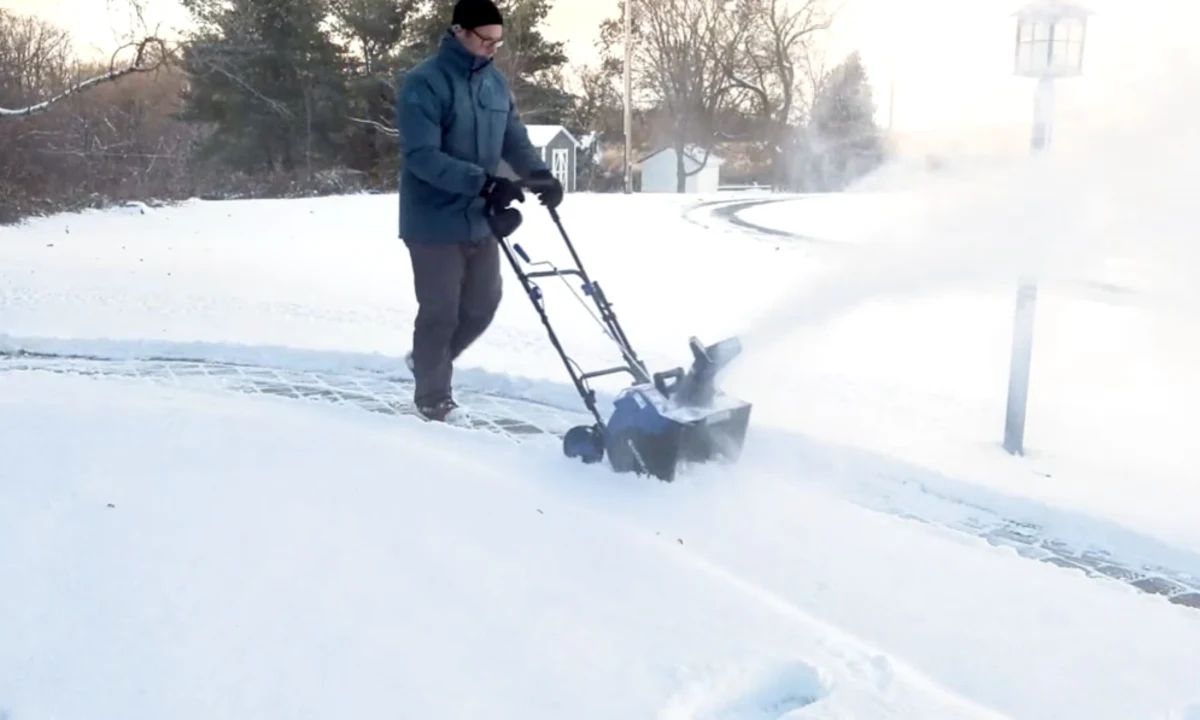 This Snow Joe snow blower is 54% off today only - Autoblog