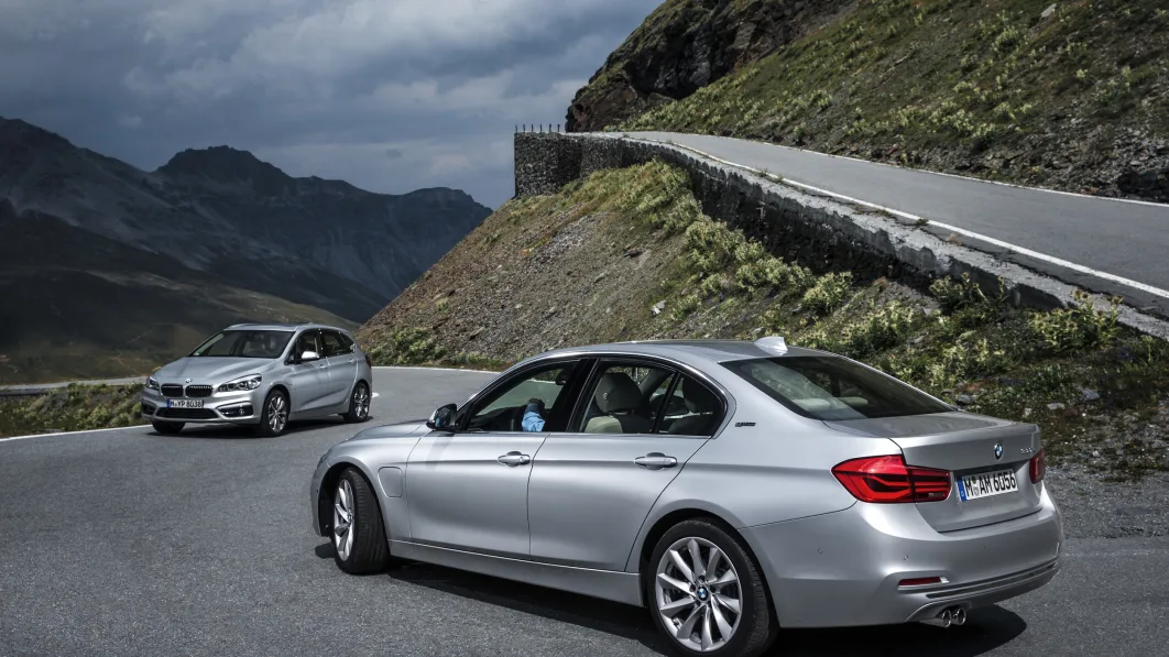 bmw 225xe and 330e together