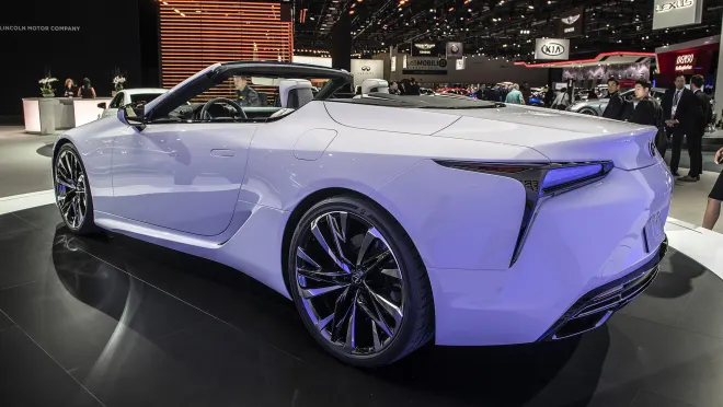  Lexus LC Convertible dejará caer su capota en el Salón del Automóvil de Detroit