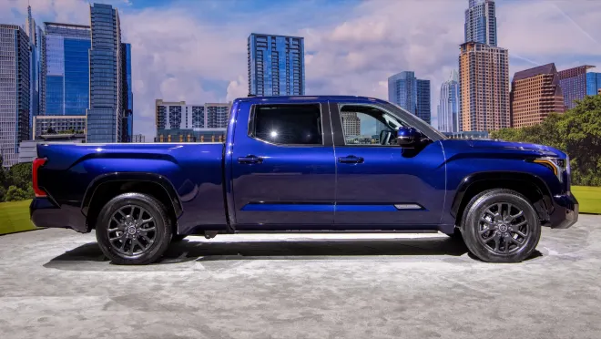 2022 toyota tundra platinum white