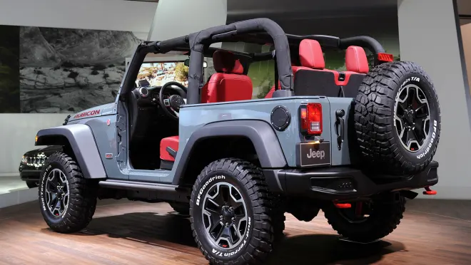 2013 Jeep Wrangler Rubicon 10th Anniversary Edition is a trail-eating  off-road beast - Autoblog