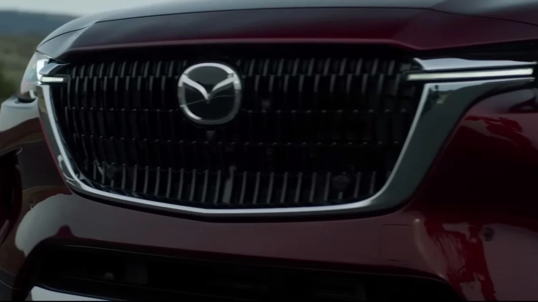 Mazda CX-90 drops another teaser, this time with interior bits revealed