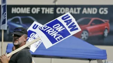 GM workers from closed plants urge no vote: 'Your plant can be shut down at any time'