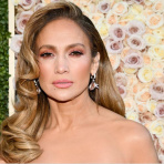 Jennifer Lopez's secret to glowing skin is this $22 Beautyblender blush that 'lasts for hours'