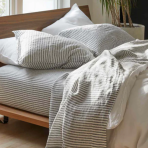 Are you a hot sleeper? This is what you should look for when buying sheets, an expert says