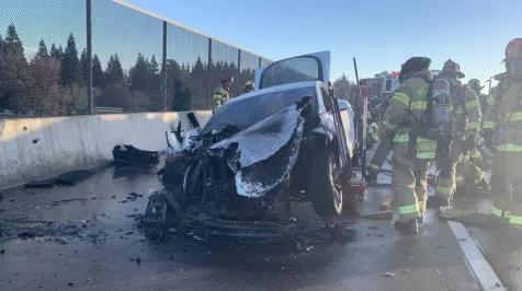 <h6><u>Tesla Model S 'spontaneously' catches fire, requires 6,000 gallons of water to extinguish</u></h6>