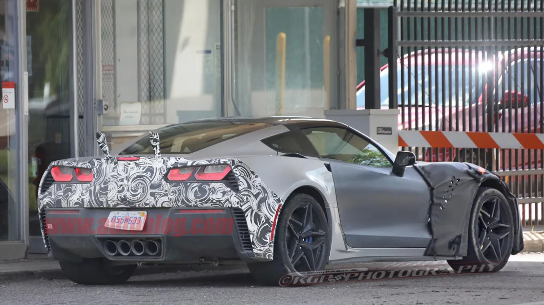 Chevrolet Corvette ZR1 rear spy shots Photo Gallery