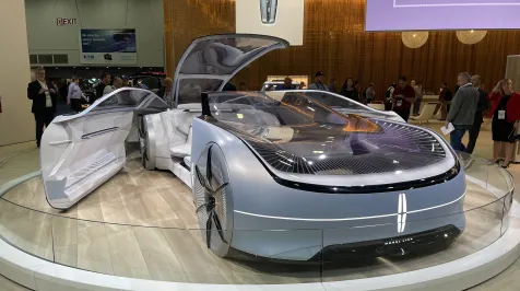 <h6><u>2023 Lincoln Corsair and Lincoln Concepts: Detroit Auto Show</u></h6>